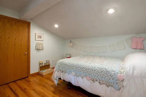 258 Shore Drive Salem NH 03079