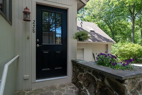 258 Shore Drive Salem NH 03079