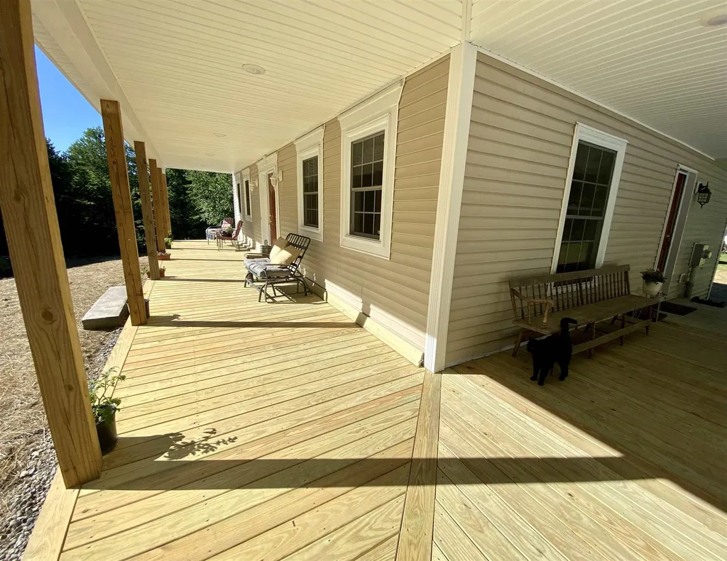 24 Grannis Street Claremont NH 03743