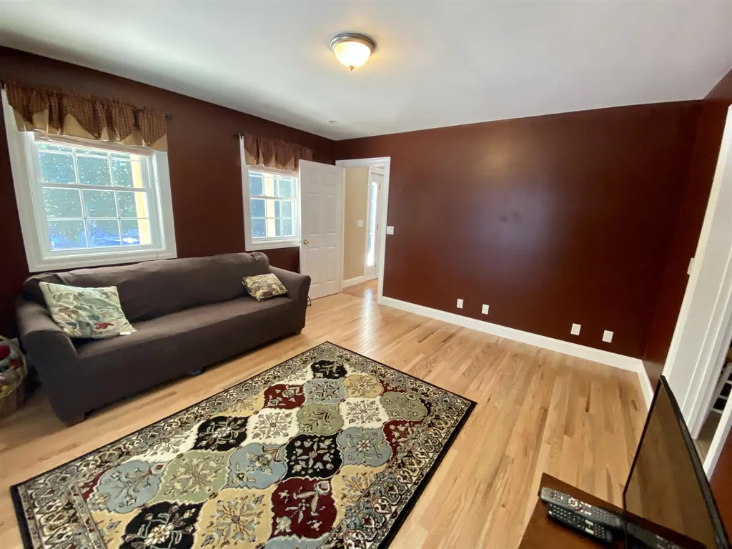 24 Grannis Street Claremont NH 03743