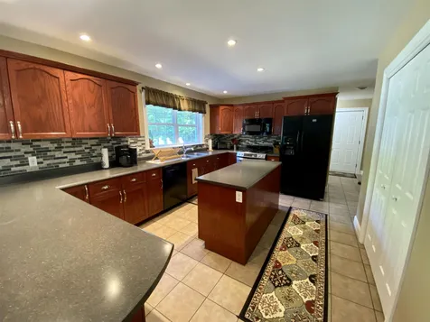 24 Grannis Street Claremont NH 03743