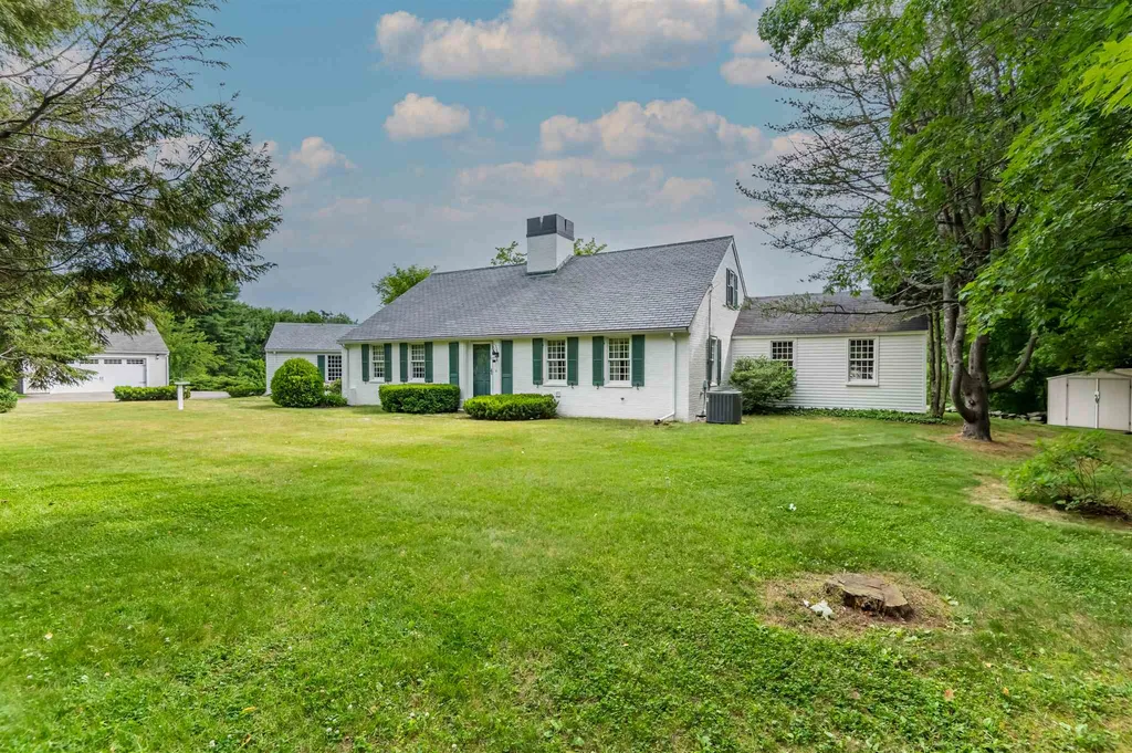 60 Maple Avenue Atkinson NH 03811