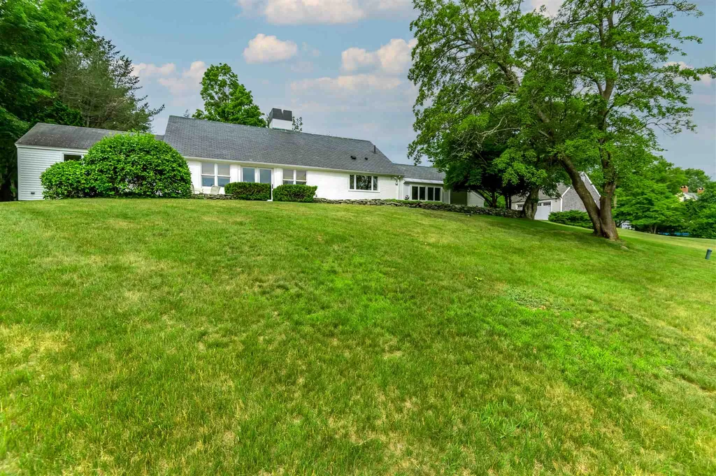 60 Maple Avenue Atkinson NH 03811