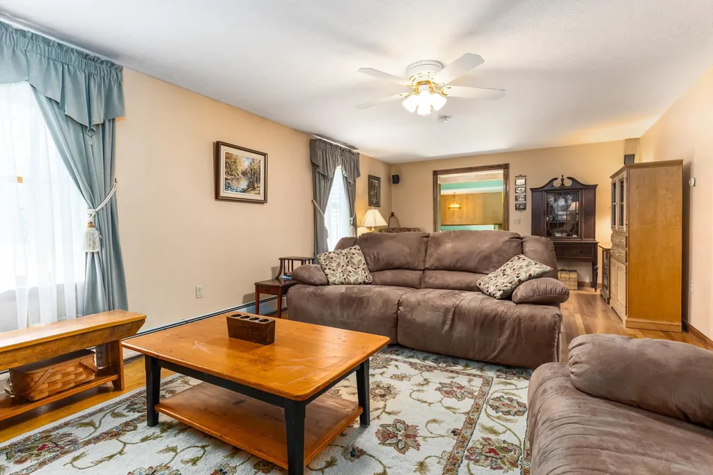 938 Salmon Falls Road Rochester NH 03868