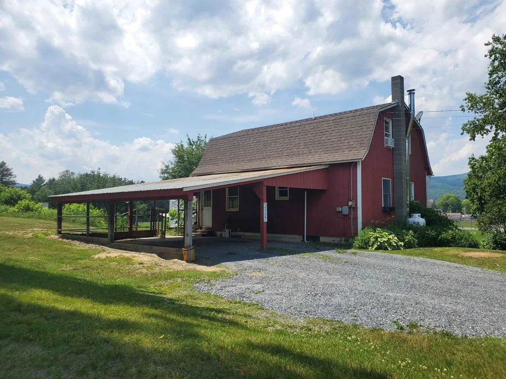 3007 Nh Route 25a Orford NH 03777