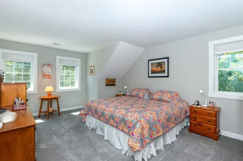 14 Leathers Lane Dover NH 03820