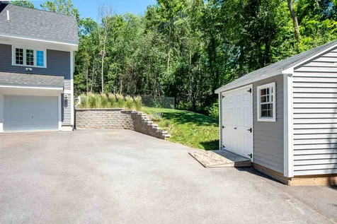 14 Leathers Lane Dover NH 03820