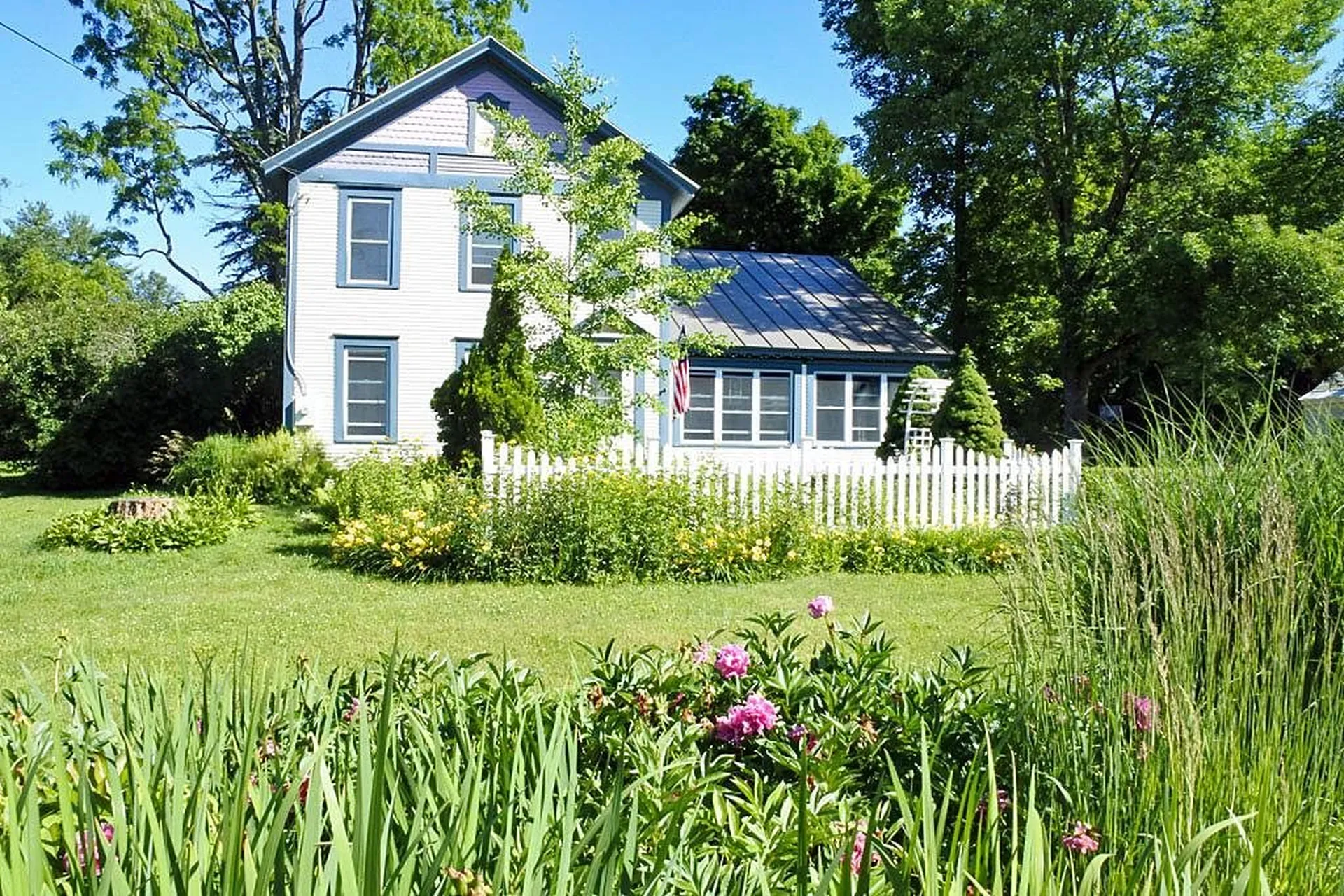 1129 East Main Street Poultney VT 05764