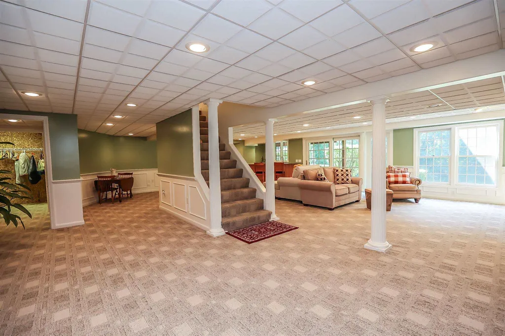 349 Whitford Street Manchester NH 03104