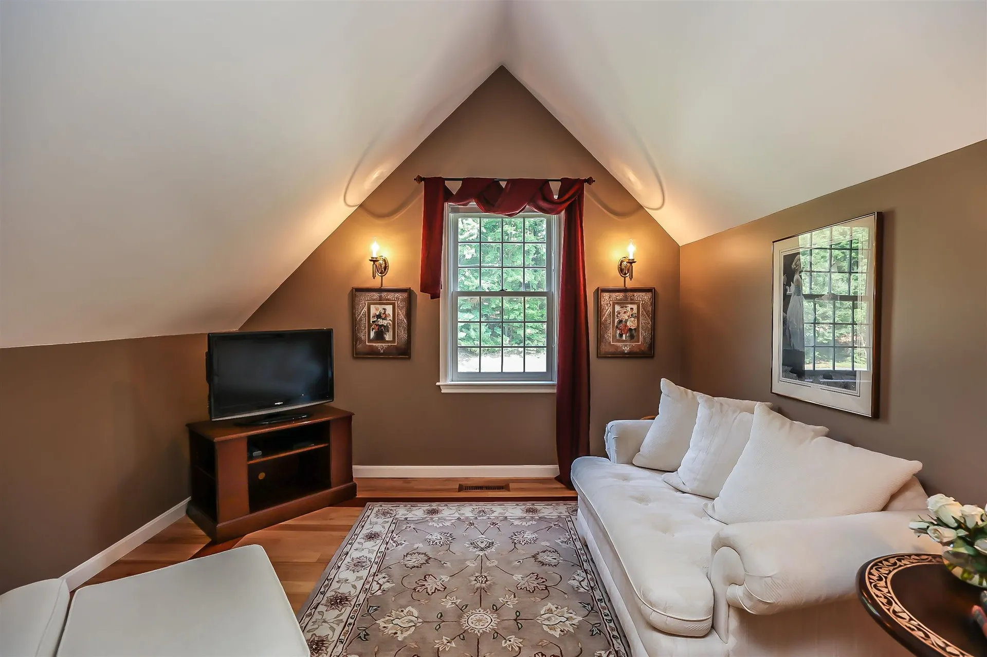 349 Whitford Street Manchester NH 03104