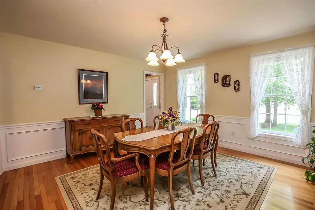 1 Spruce Court Hooksett NH 03106