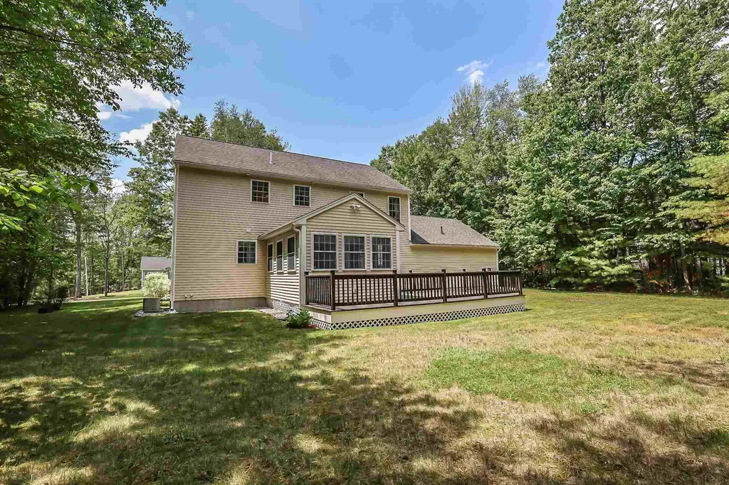 1 Spruce Court Hooksett NH 03106