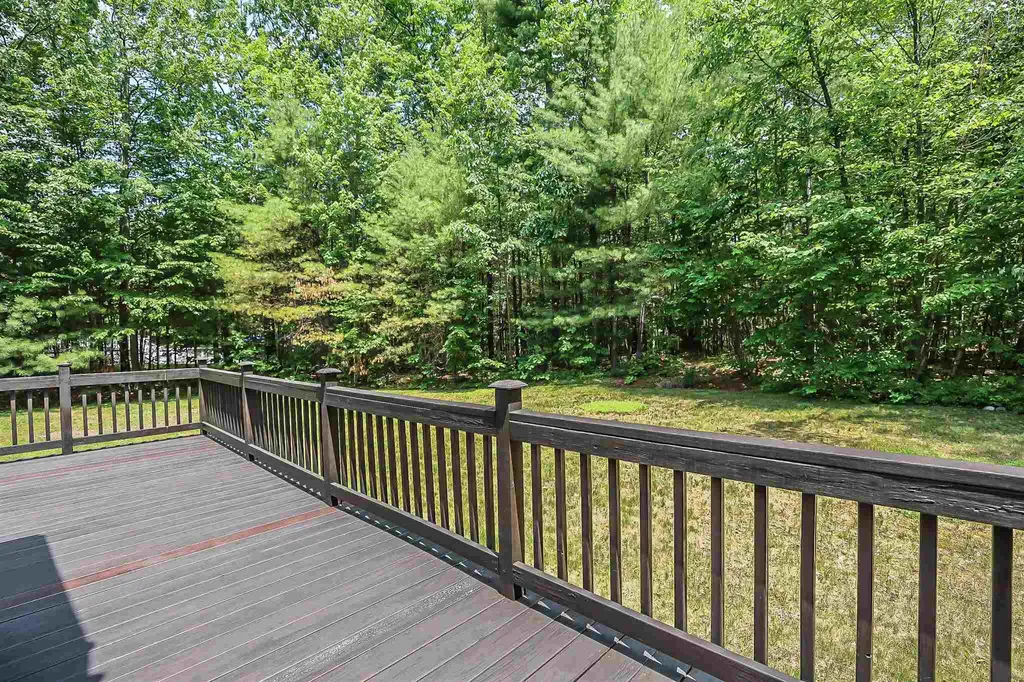 1 Spruce Court Hooksett NH 03106
