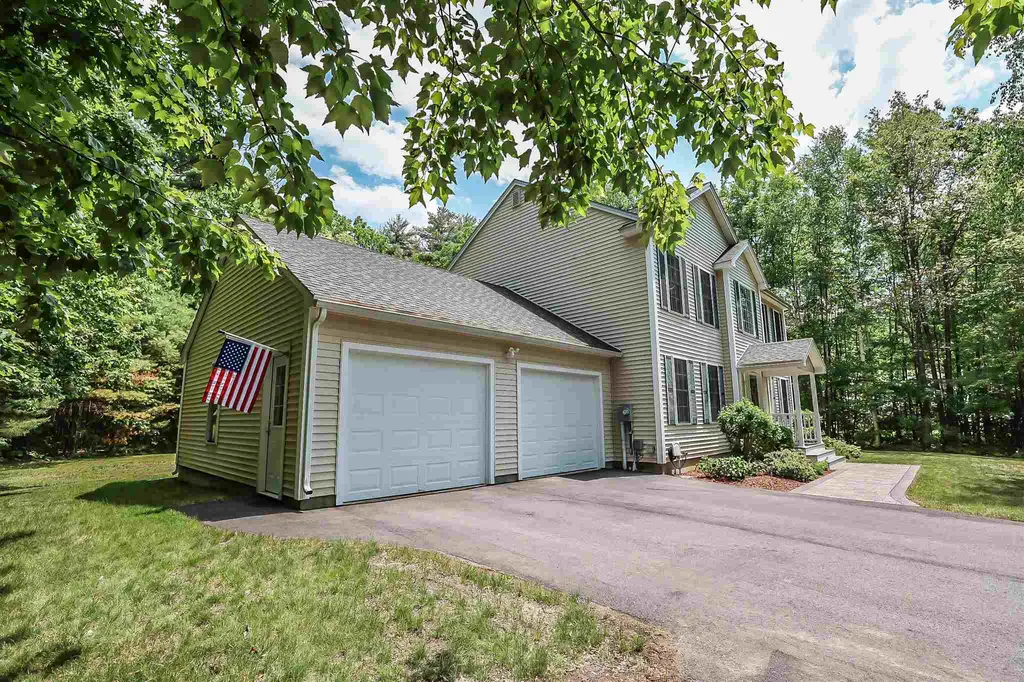1 Spruce Court Hooksett NH 03106