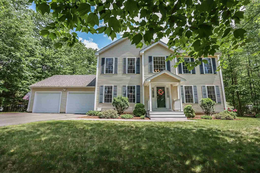 1 Spruce Court Hooksett NH 03106