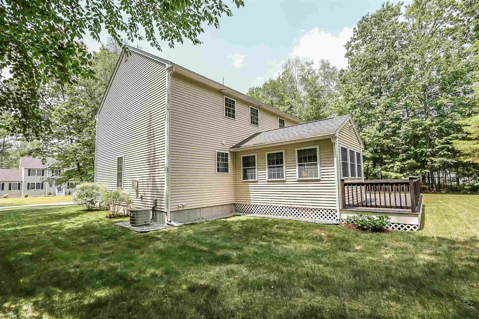 1 Spruce Court Hooksett NH 03106