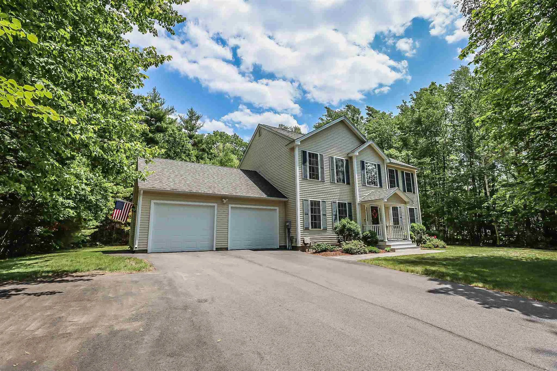 1 Spruce Court Hooksett NH 03106