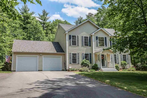 1 Spruce Court Hooksett NH 03106