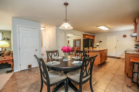 1 Spruce Court Hooksett NH 03106