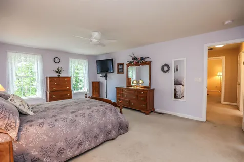 1 Spruce Court Hooksett NH 03106
