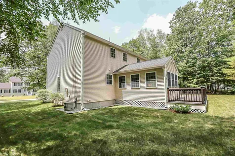 1 Spruce Court Hooksett NH 03106