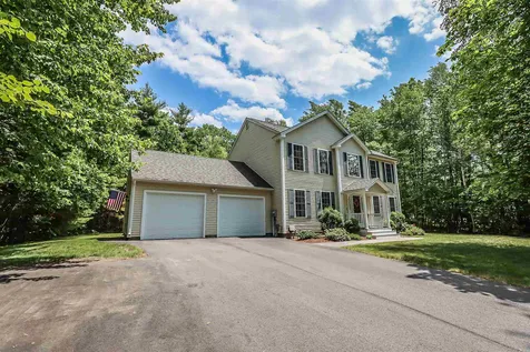 1 Spruce Court Hooksett NH 03106