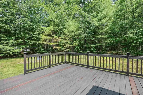 1 Spruce Court Hooksett NH 03106