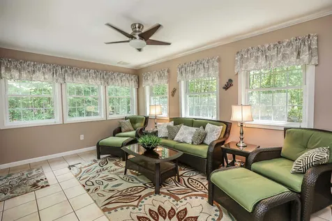 1 Spruce Court Hooksett NH 03106