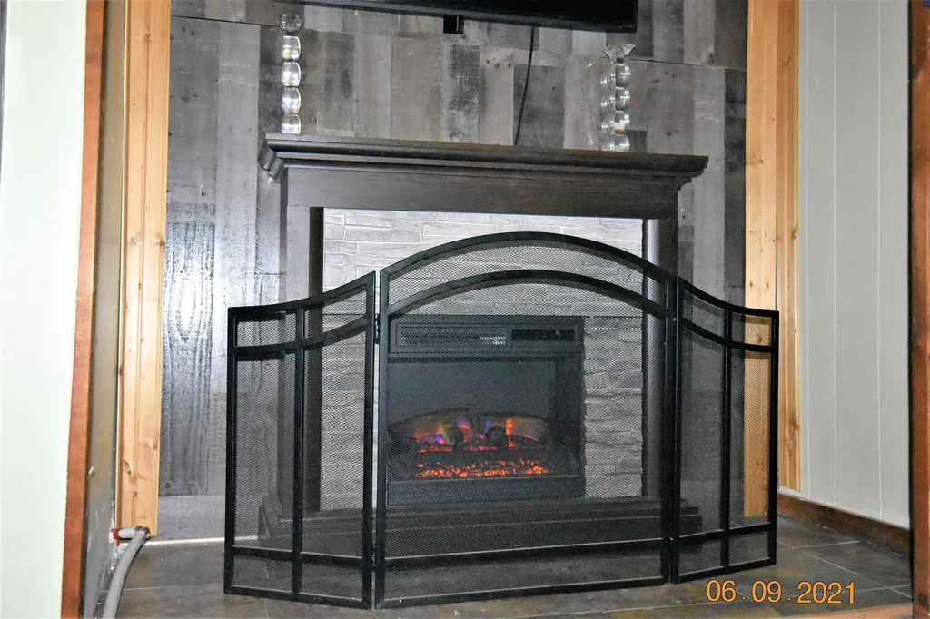 1405 Delorm Road Leicester VT 05733