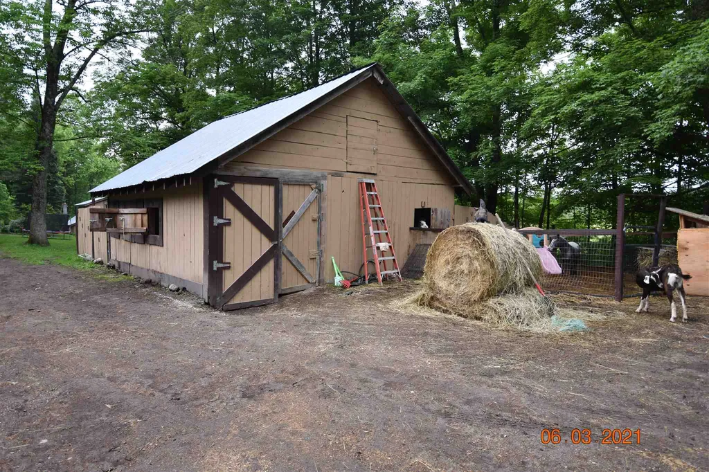 1405 Delorm Road Leicester VT 05733
