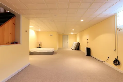 271 Hillside Avenue St. Johnsbury VT 05819