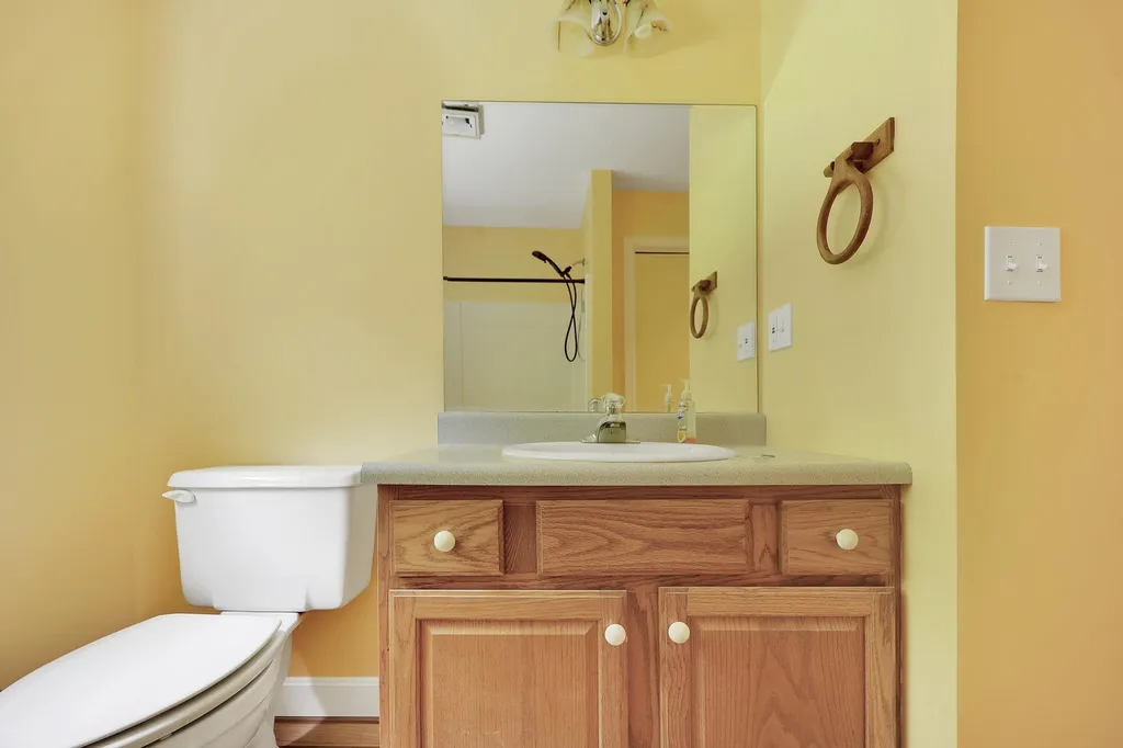 136 Piette Road Hinesburg VT 05461