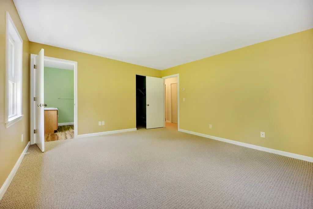 136 Piette Road Hinesburg VT 05461