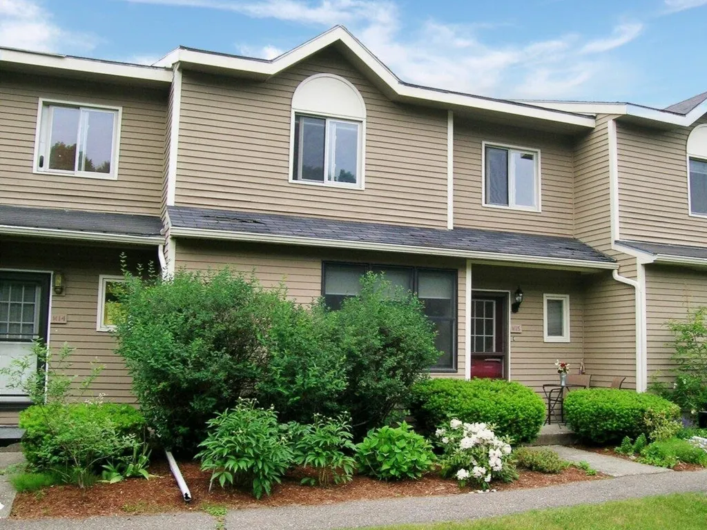 M15 Stonehedge Drive South Burlington VT 05403