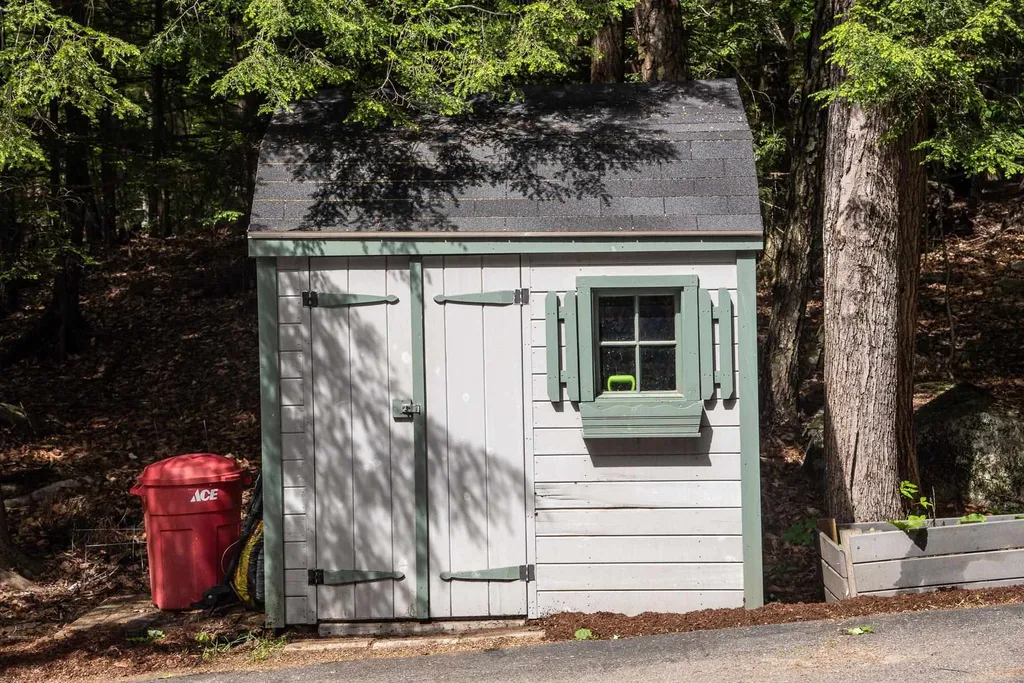 253 Long Pond Road Northwood NH 03261