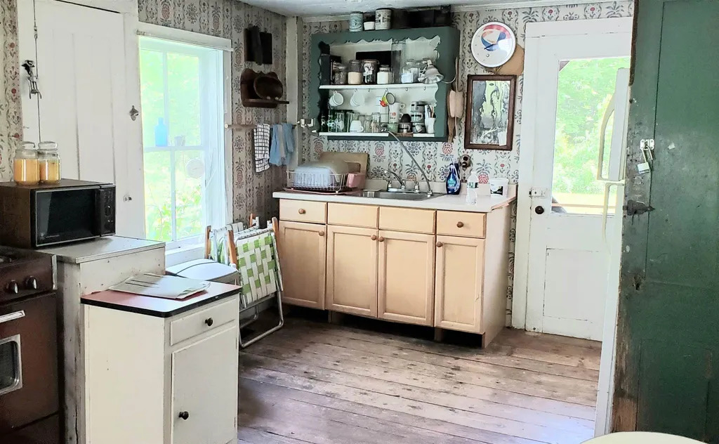 107 Brookline Road Athens VT 05143