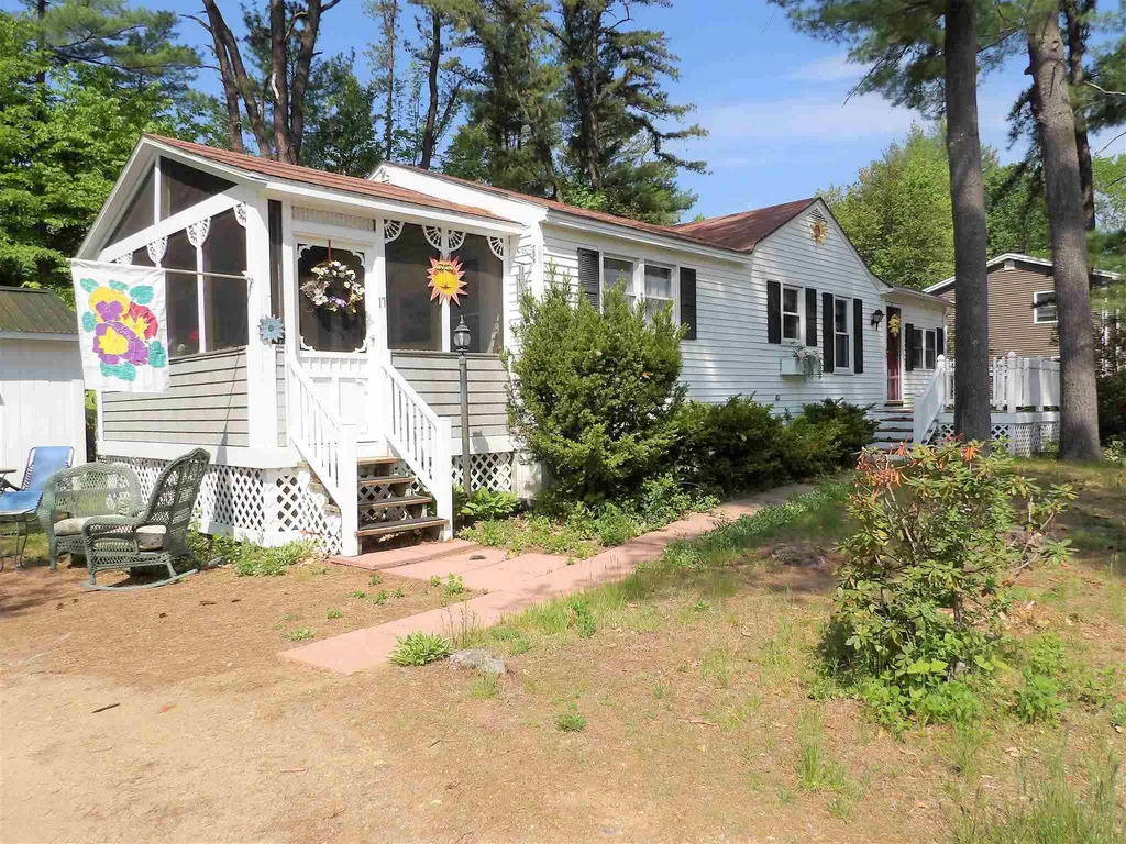 17 Lake Avenue Franklin NH 03235