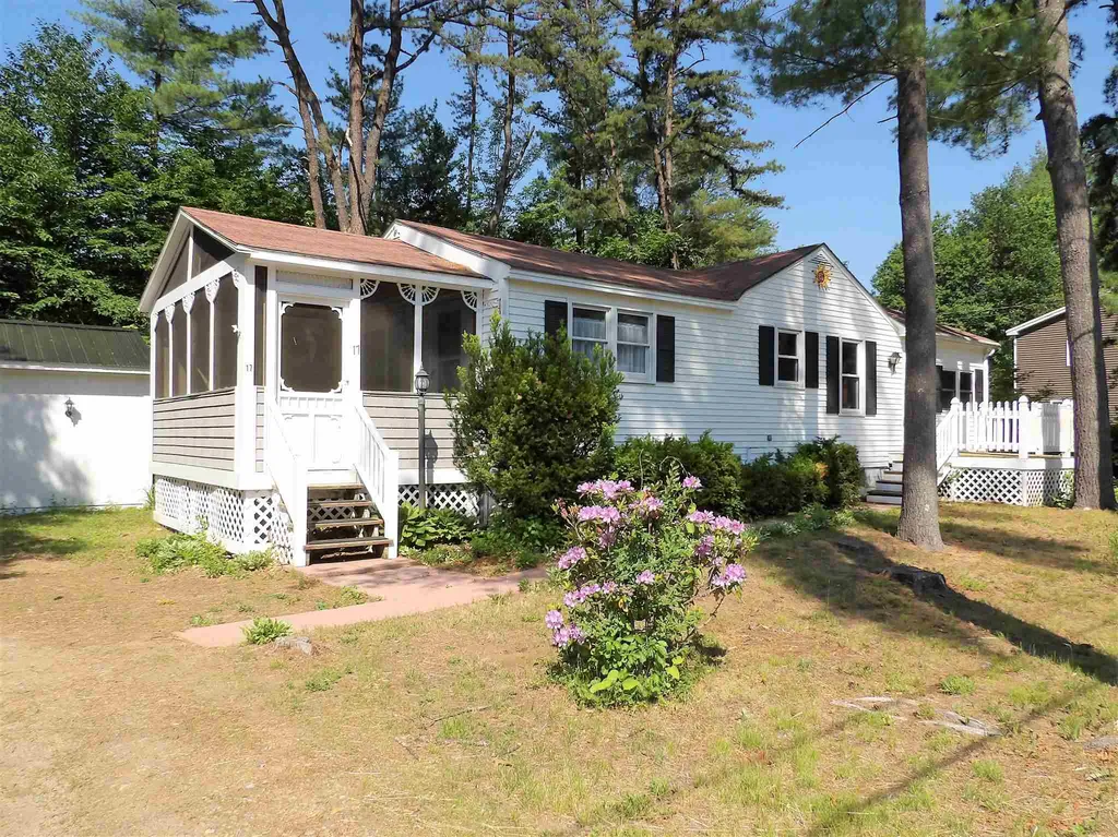 17 Lake Avenue Franklin NH 03235