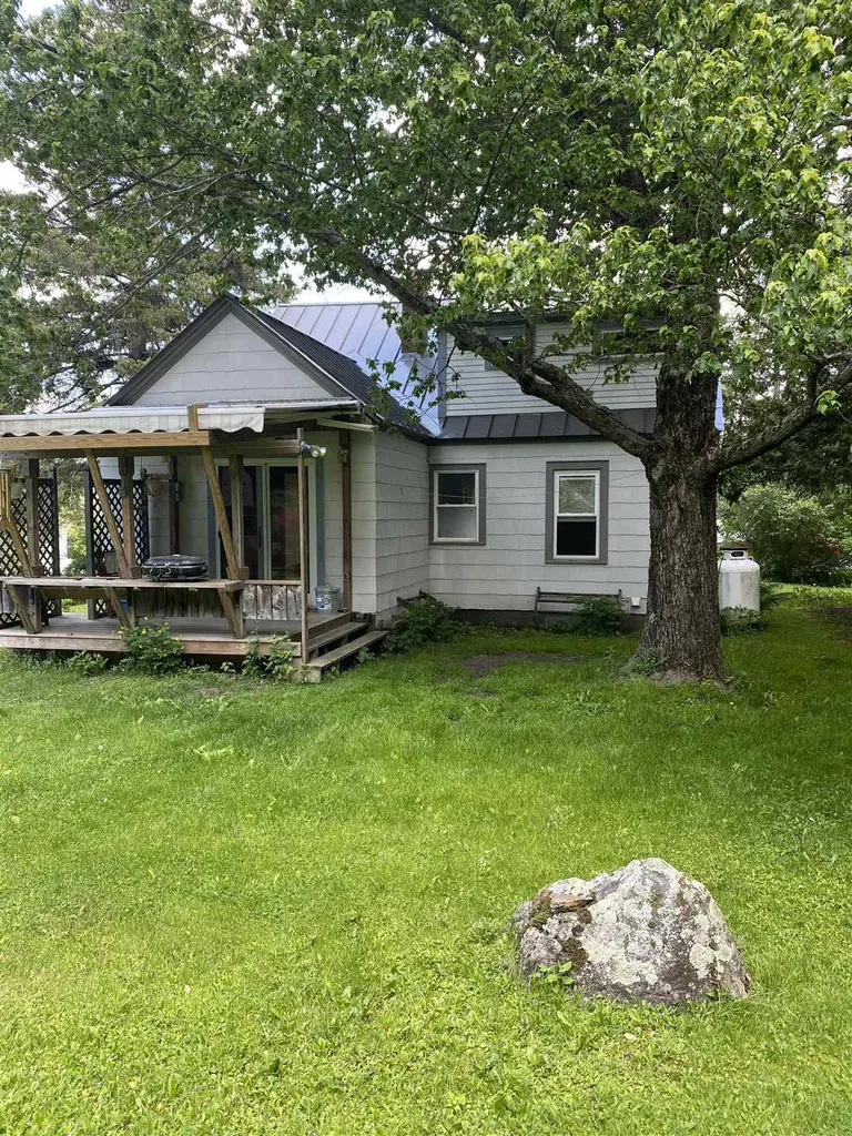 47 East Gilson Avenue Hartford VT 05059