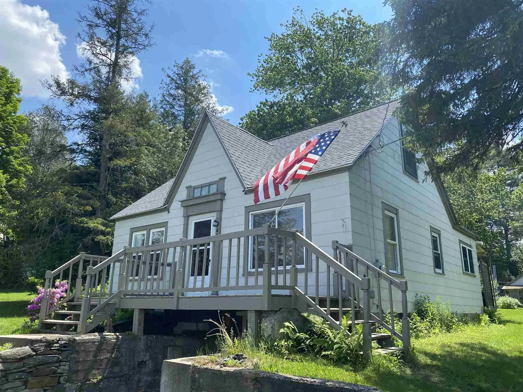47 East Gilson Avenue Hartford VT 05059