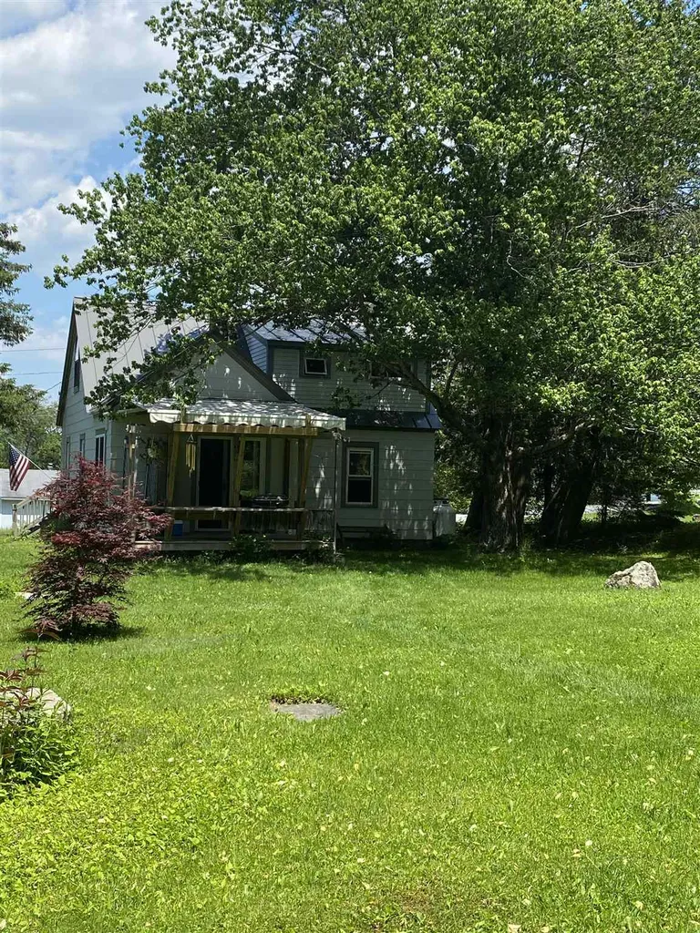 47 East Gilson Avenue Hartford VT 05059