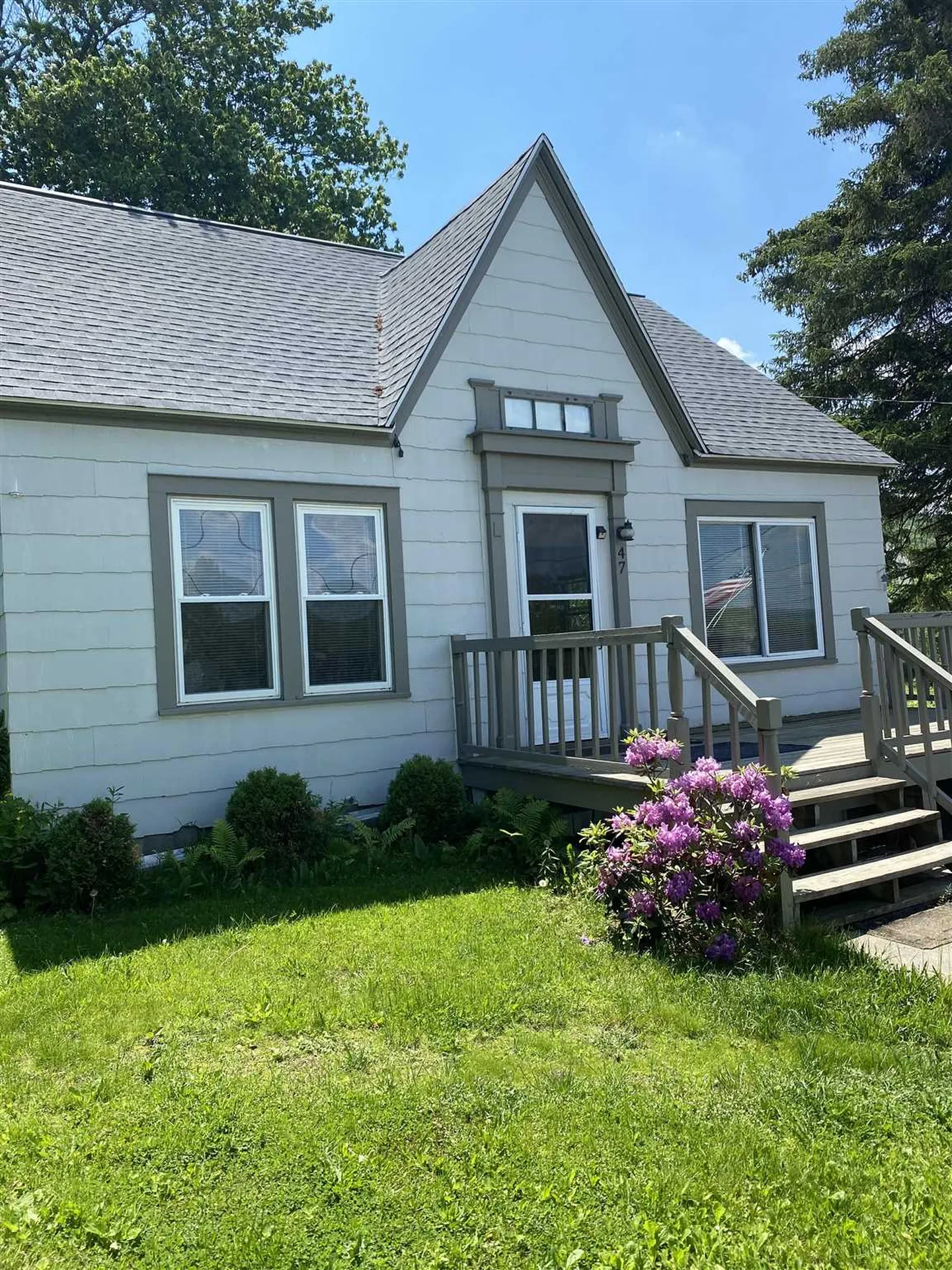 47 East Gilson Avenue Hartford VT 05059