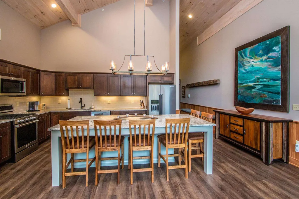 235 Skimobile Road Conway NH 03860