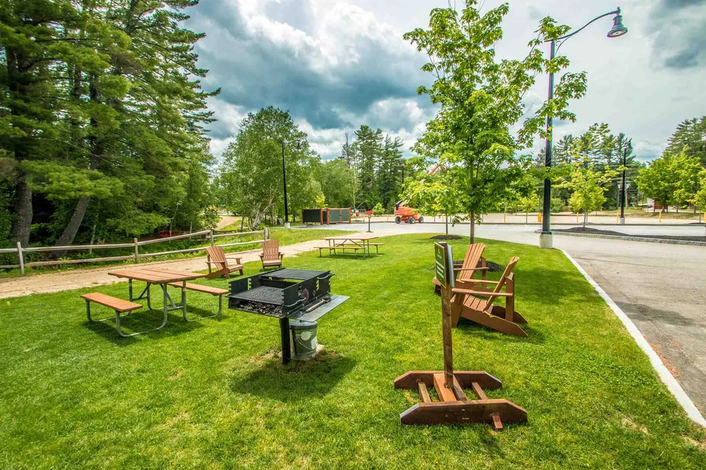 235 Skimobile Road Conway NH 03860