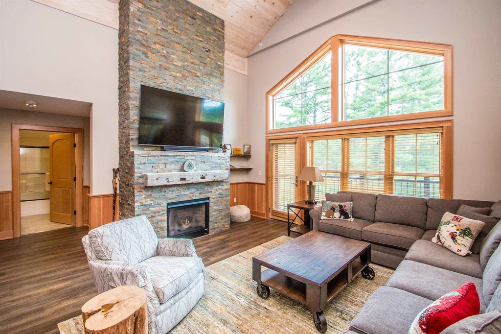 235 Skimobile Road Conway NH 03860