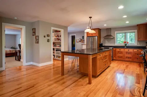288 Weybridge Street Middlebury VT 05753