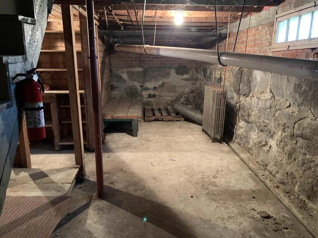 24 Eldridge Street Lebanon NH 03766