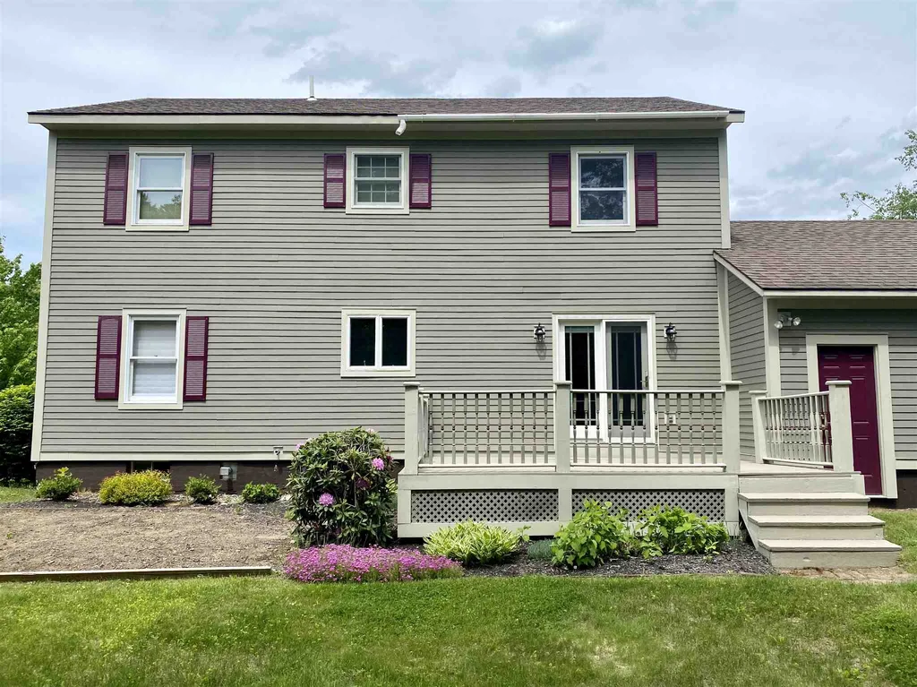 72 Longview Lane Hartford VT 05059