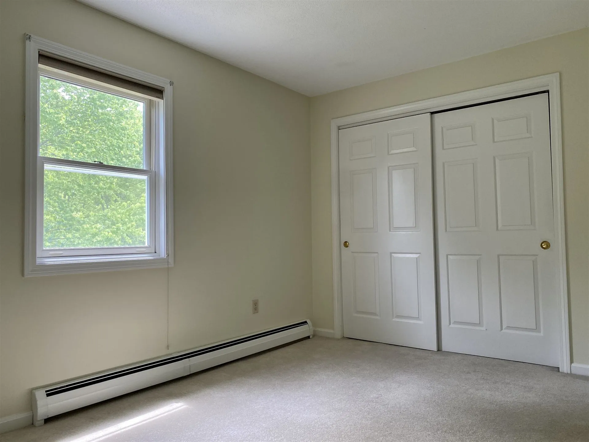 72 Longview Lane Hartford VT 05059