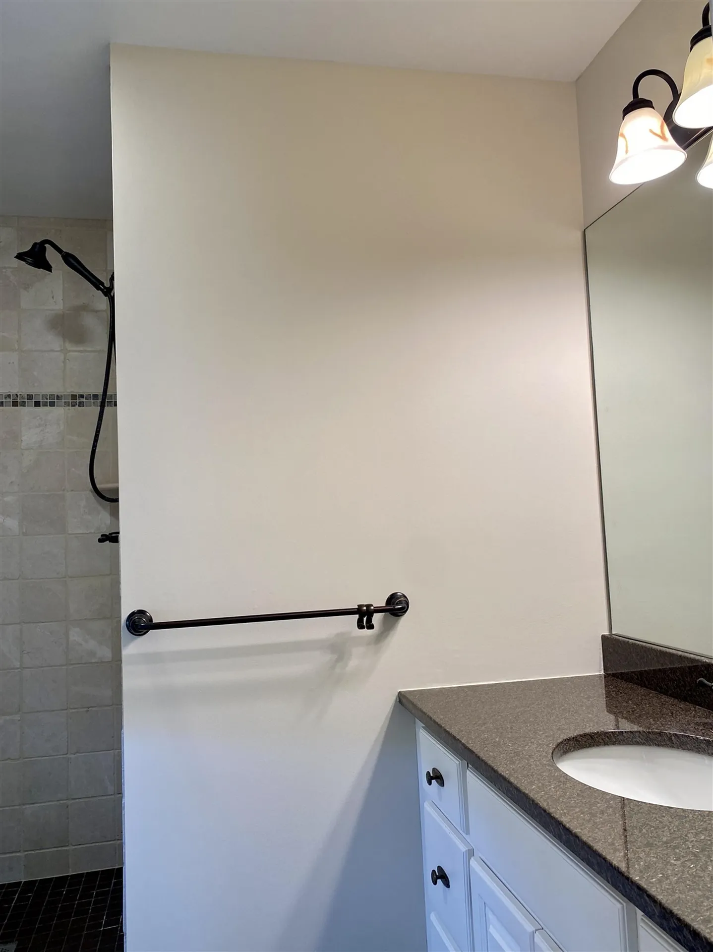 72 Longview Lane Hartford VT 05059